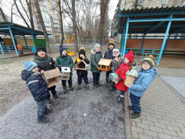 Покормите птиц зимой Покормите птиц зимой.